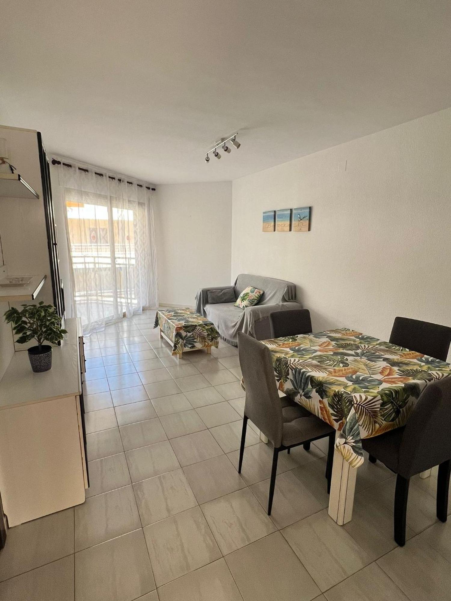 Apartamentos Versailles Villafortuny Zewnętrze zdjęcie