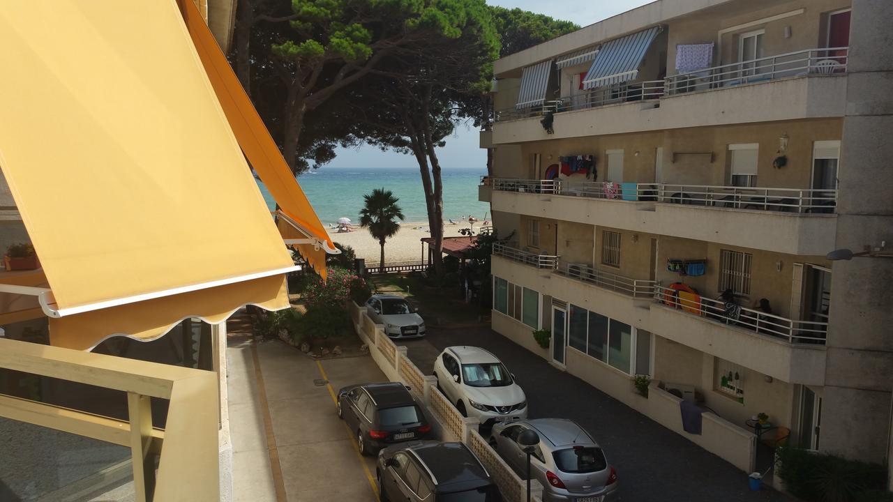 Apartamentos Versailles Villafortuny Zewnętrze zdjęcie